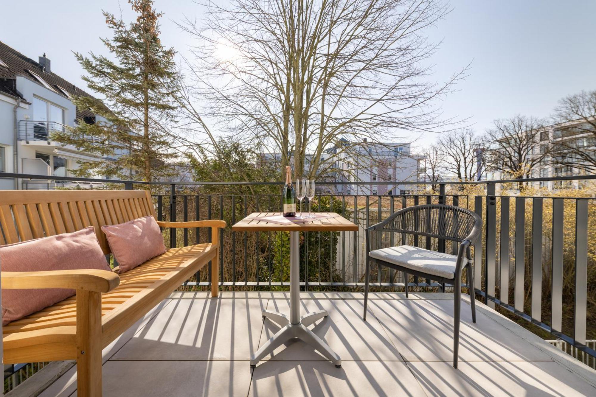 Ferienwohnung Strom Acht - Modern Frisch Inkl Stellplatz, Balkon - 200M Zum Alten Strom روستوك المظهر الخارجي الصورة